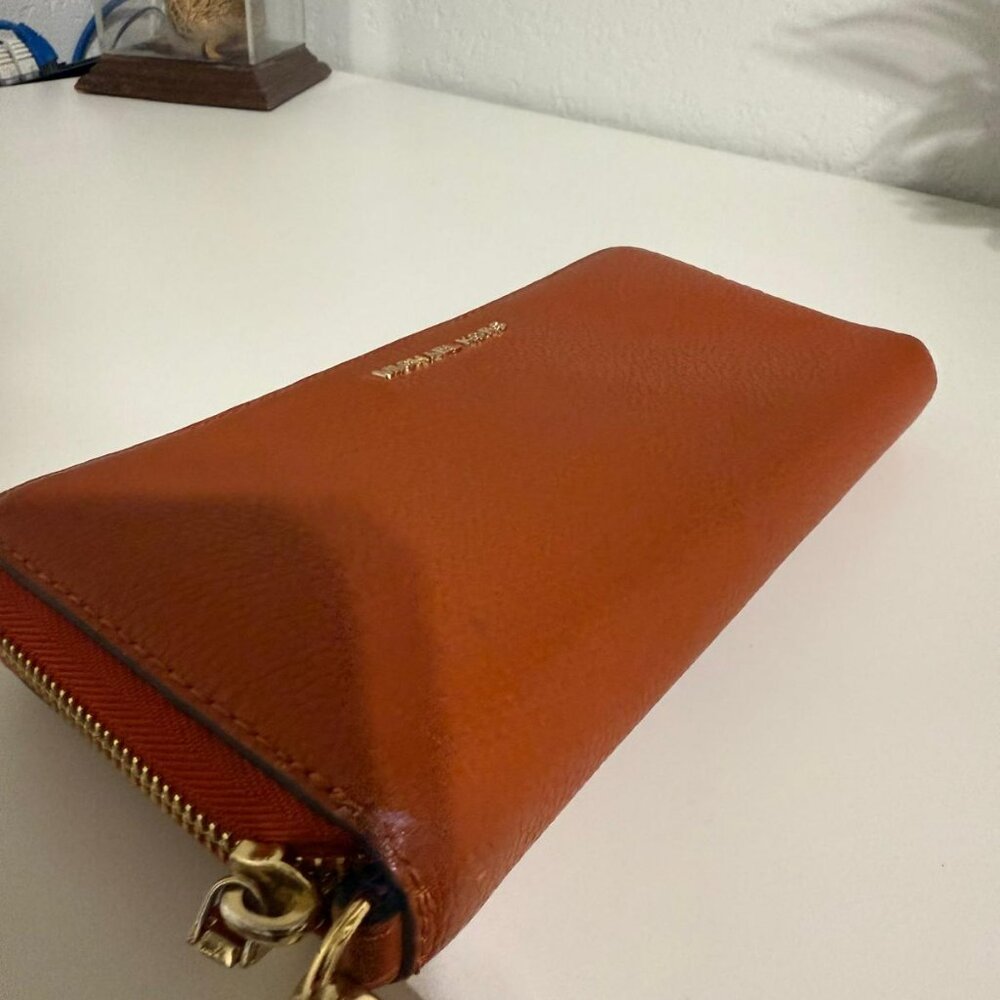 Pre-Owned Michael Kors Jet-Set Travel Wallet - Picture 5 of 11